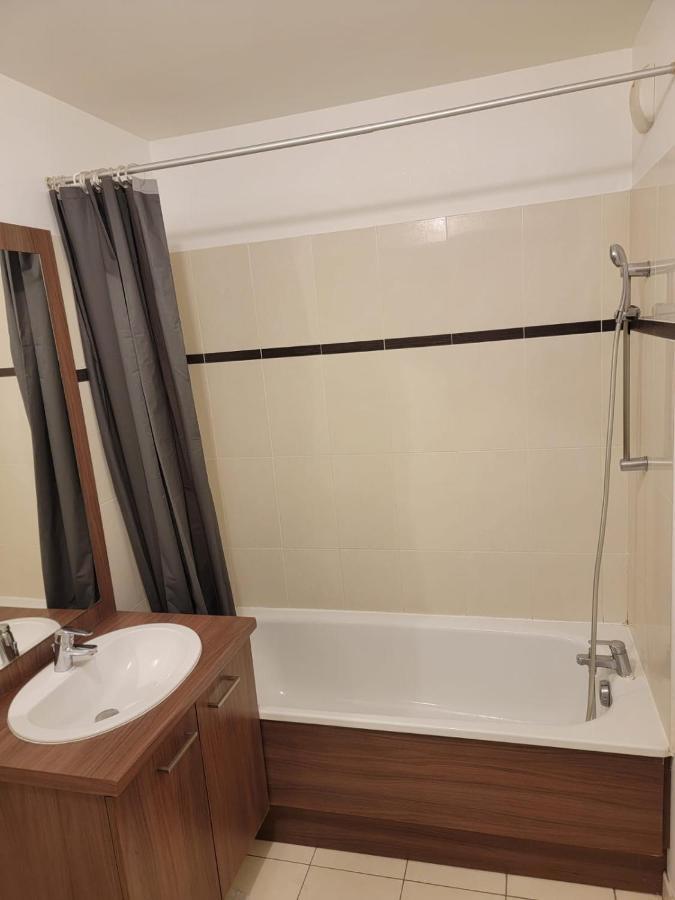 Boissy Gare Rer A Appartement 1 A 3 Chambres Au Choix מראה חיצוני תמונה