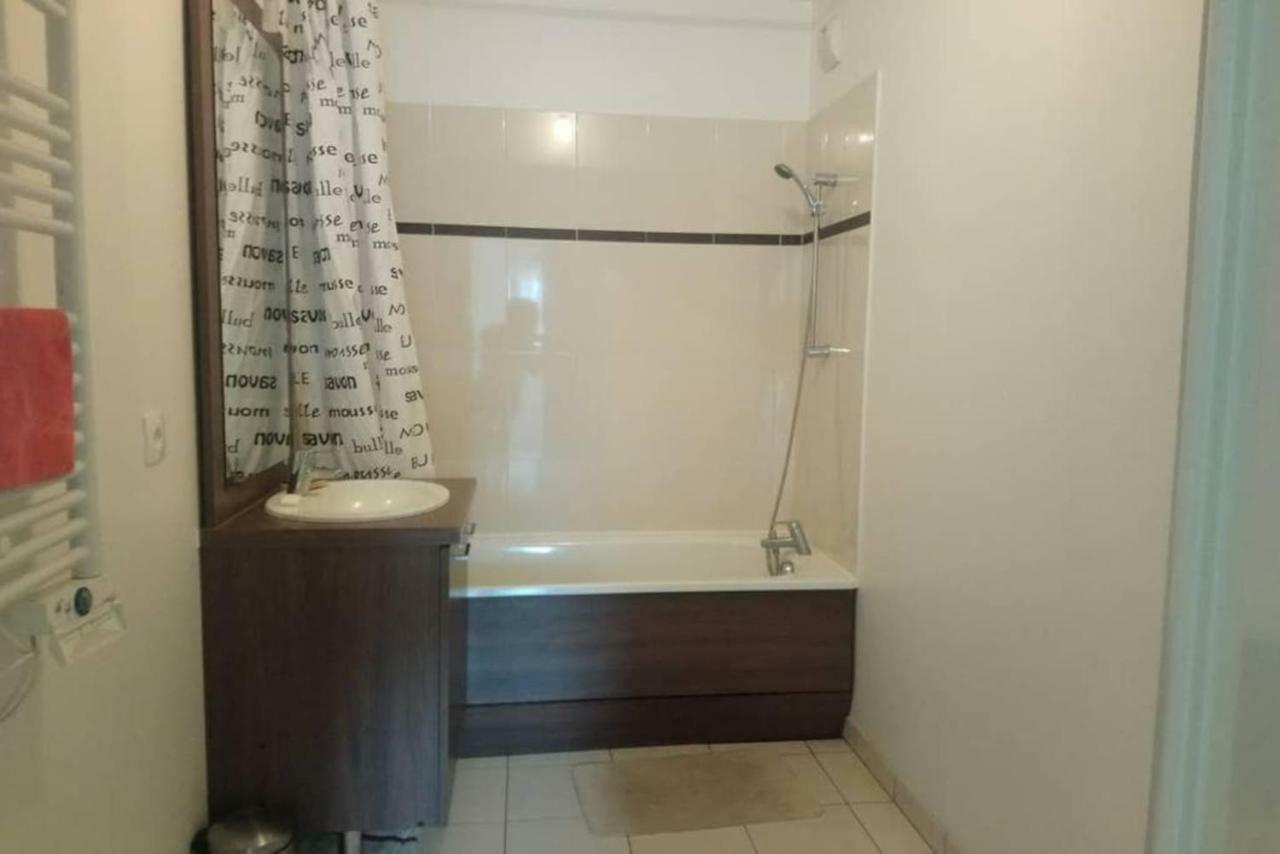 Boissy Gare Rer A Appartement 1 A 3 Chambres Au Choix מראה חיצוני תמונה